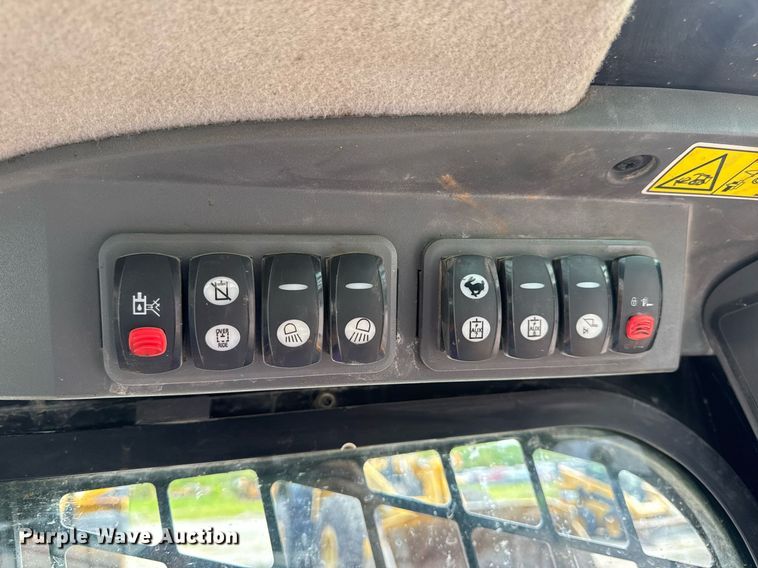 image for item DV4026 2013 Caterpillar 262C Series 2 skid steer loader