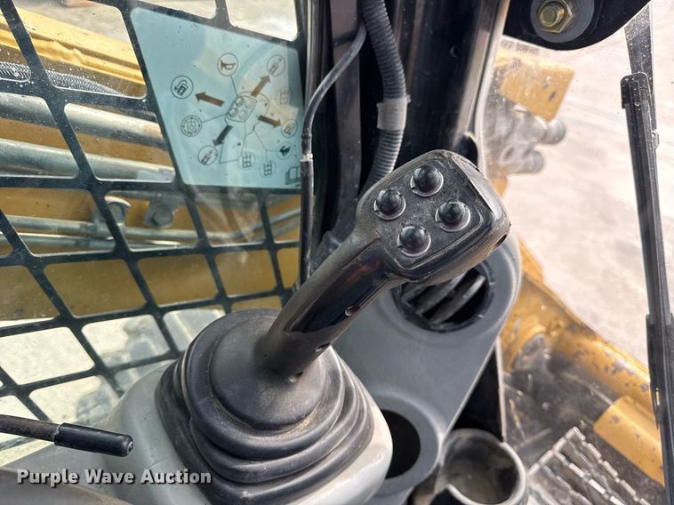 image for item DV4026 2013 Caterpillar 262C Series 2 skid steer loader