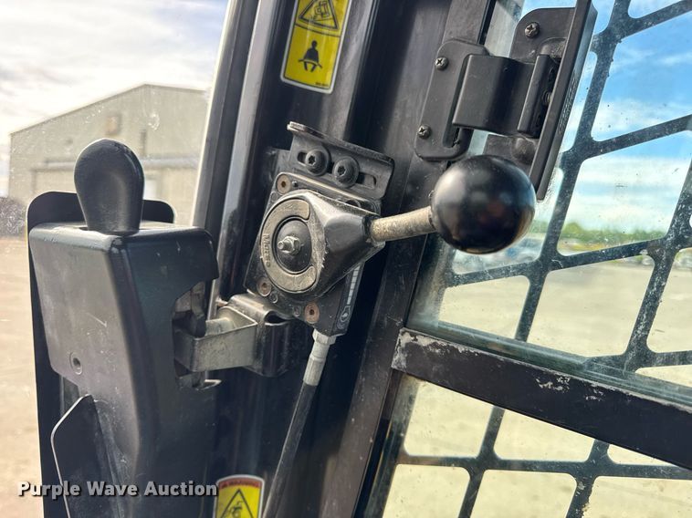 image for item DV4026 2013 Caterpillar 262C Series 2 skid steer loader