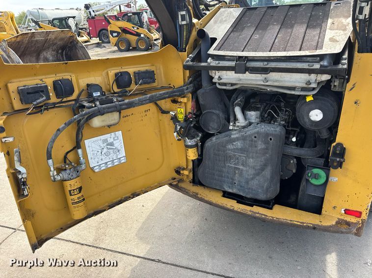 image for item DV4026 2013 Caterpillar 262C Series 2 skid steer loader
