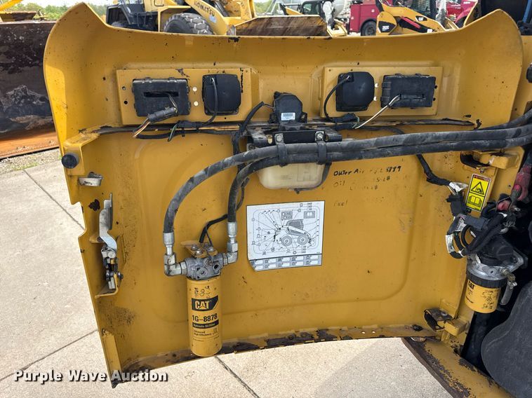 image for item DV4026 2013 Caterpillar 262C Series 2 skid steer loader