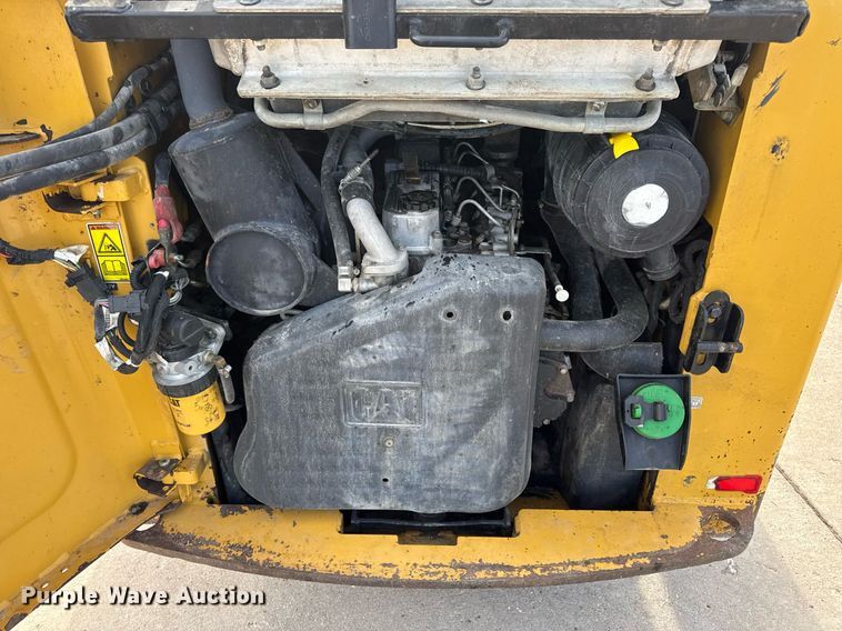 image for item DV4026 2013 Caterpillar 262C Series 2 skid steer loader