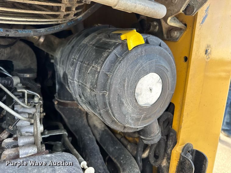 image for item DV4026 2013 Caterpillar 262C Series 2 skid steer loader