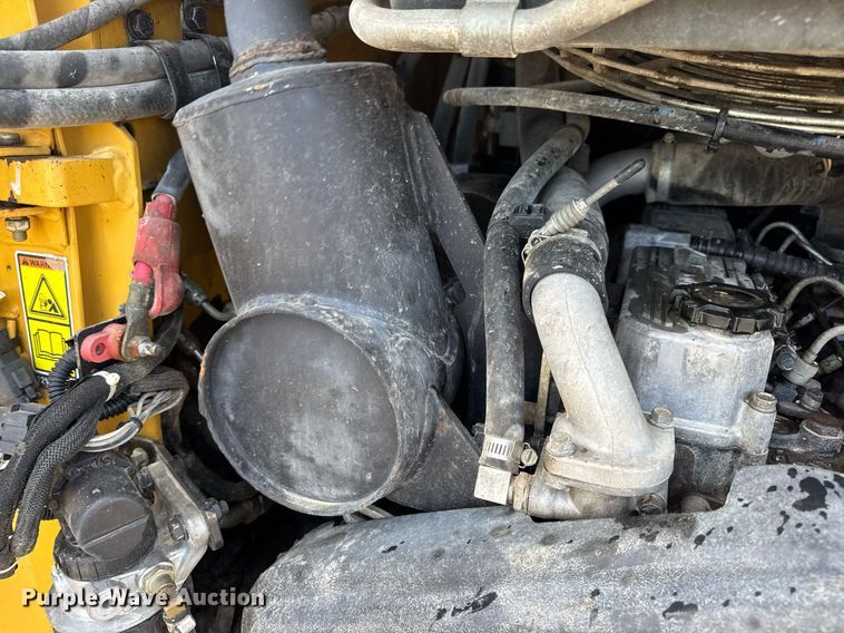 image for item DV4026 2013 Caterpillar 262C Series 2 skid steer loader