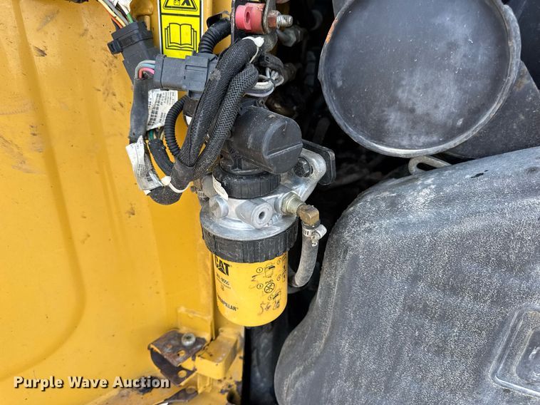 image for item DV4026 2013 Caterpillar 262C Series 2 skid steer loader