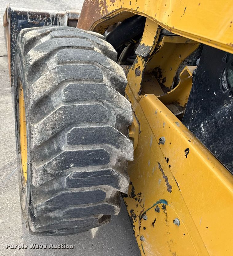 image for item DV4026 2013 Caterpillar 262C Series 2 skid steer loader