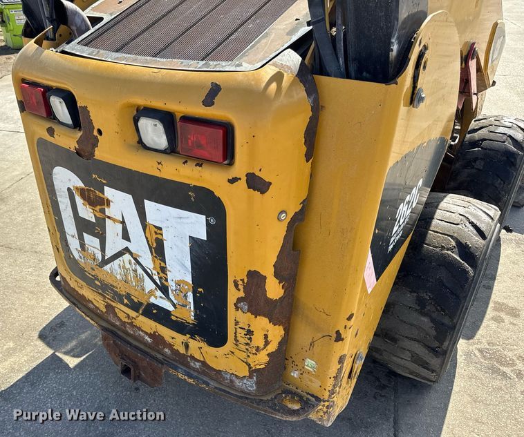 image for item DV4027 2011 Caterpillar 262C skid steer loader