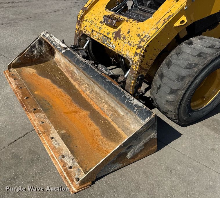 image for item DV4027 2011 Caterpillar 262C skid steer loader