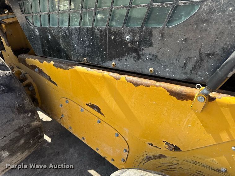 image for item DV4027 2011 Caterpillar 262C skid steer loader