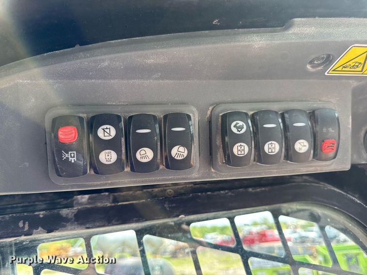 image for item DV4027 2011 Caterpillar 262C skid steer loader