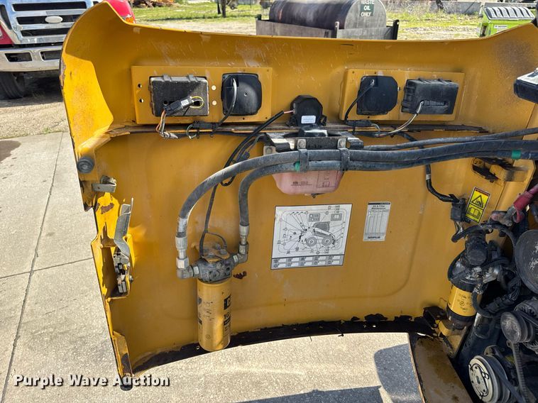 image for item DV4027 2011 Caterpillar 262C skid steer loader