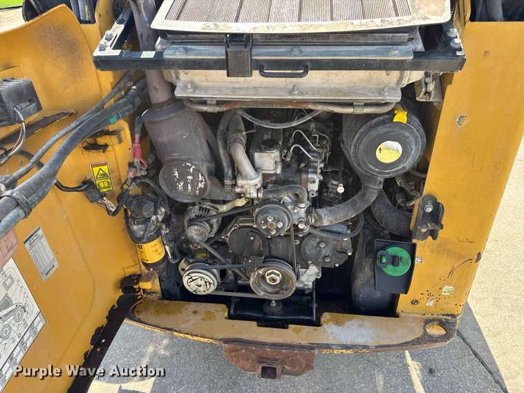 image for item DV4027 2011 Caterpillar 262C skid steer loader