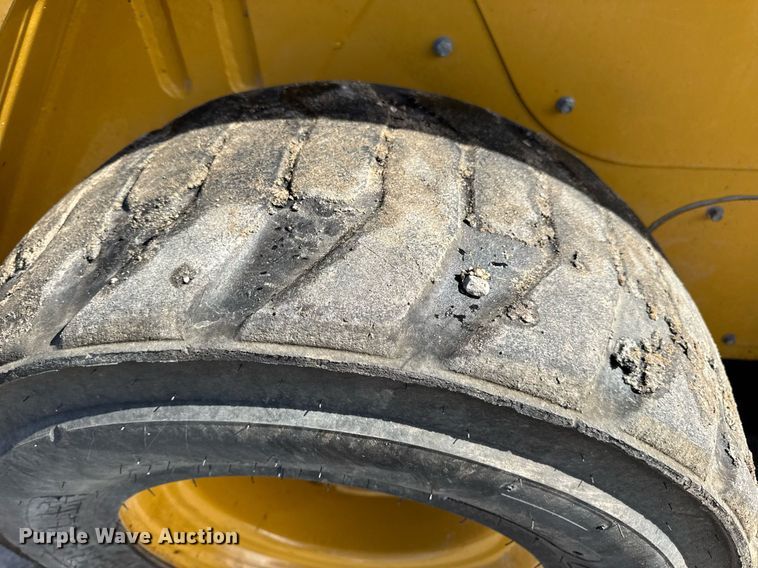 image for item DV4027 2011 Caterpillar 262C skid steer loader