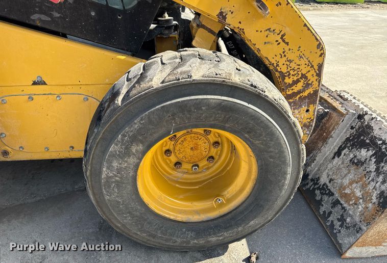 image for item DV4027 2011 Caterpillar 262C skid steer loader