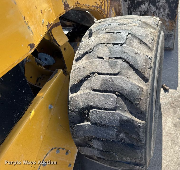 image for item DV4027 2011 Caterpillar 262C skid steer loader