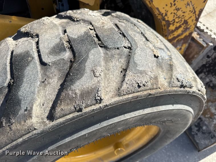 image for item DV4027 2011 Caterpillar 262C skid steer loader