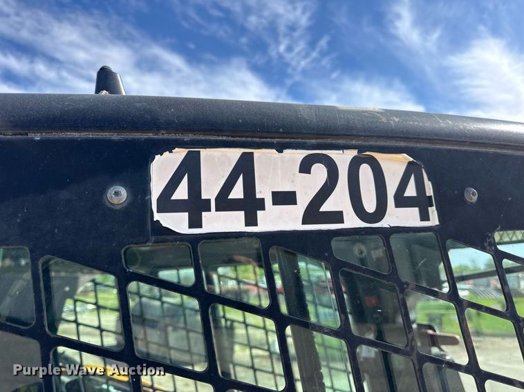 image for item DV4027 2011 Caterpillar 262C skid steer loader