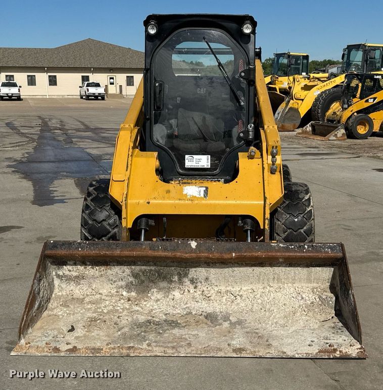 image for item DV4028 2018 Caterpillar 262D skid steer loader