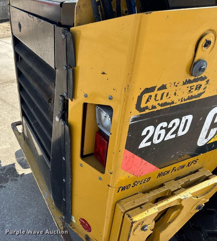 image for item DV4028 2018 Caterpillar 262D skid steer loader