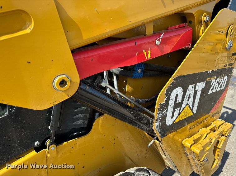 image for item DV4028 2018 Caterpillar 262D skid steer loader