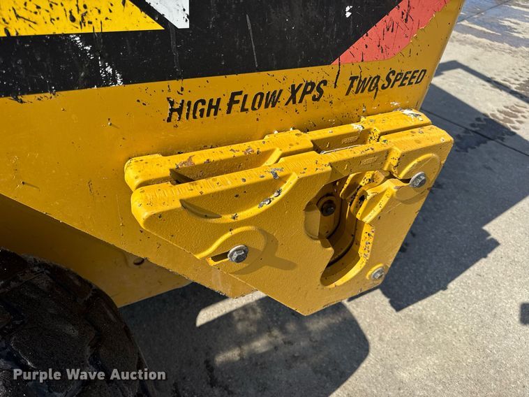 image for item DV4028 2018 Caterpillar 262D skid steer loader