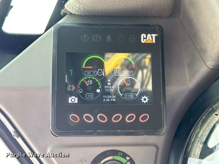 image for item DV4028 2018 Caterpillar 262D skid steer loader