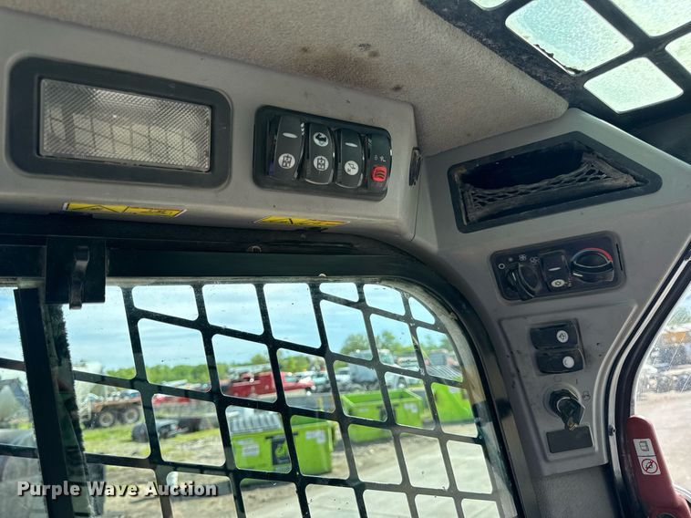 image for item DV4028 2018 Caterpillar 262D skid steer loader