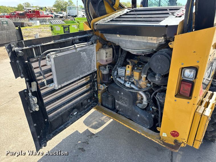 image for item DV4028 2018 Caterpillar 262D skid steer loader