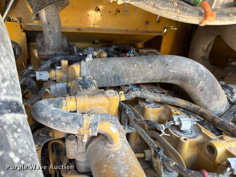 image for item DV4028 2018 Caterpillar 262D skid steer loader