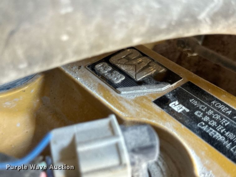 image for item DV4028 2018 Caterpillar 262D skid steer loader