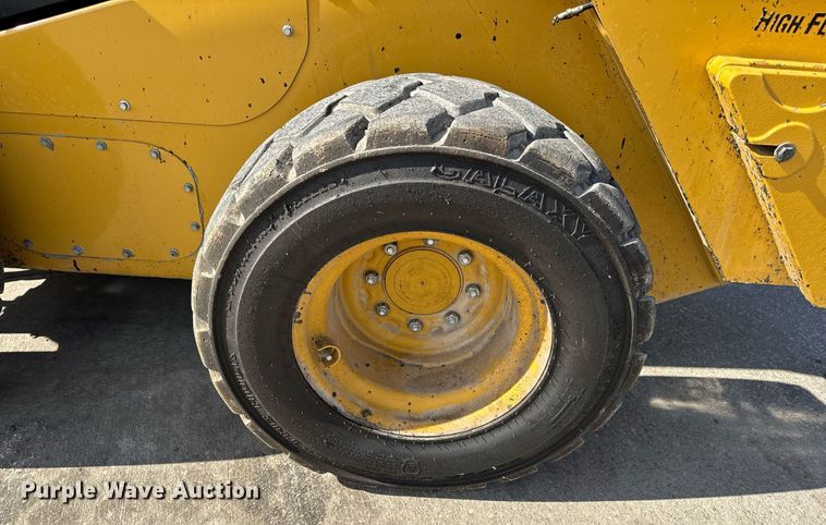 image for item DV4028 2018 Caterpillar 262D skid steer loader