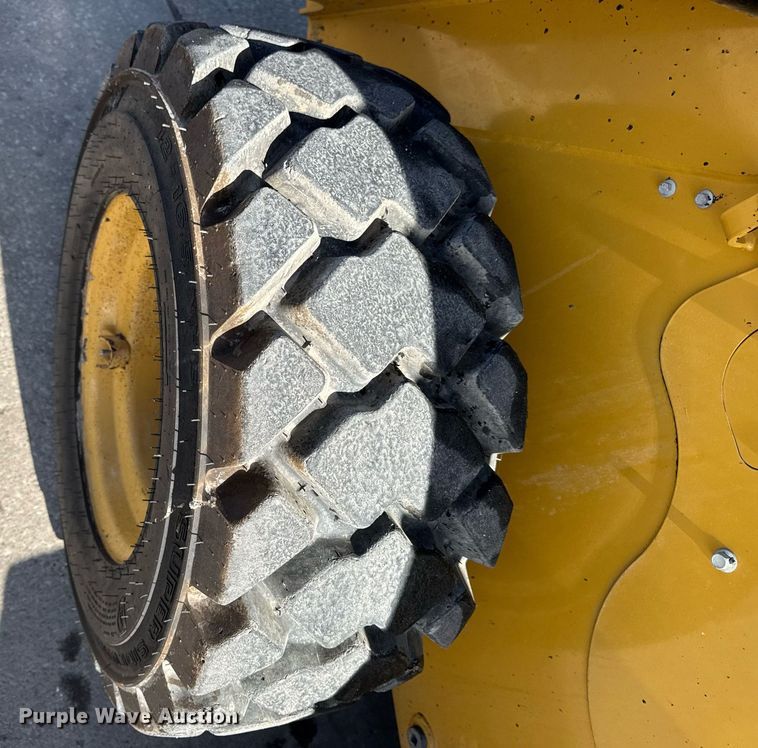 image for item DV4028 2018 Caterpillar 262D skid steer loader