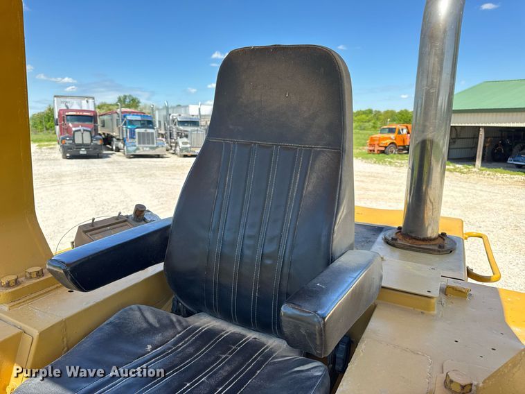 image for item DV4031 1987 Caterpillar 963B  track loader