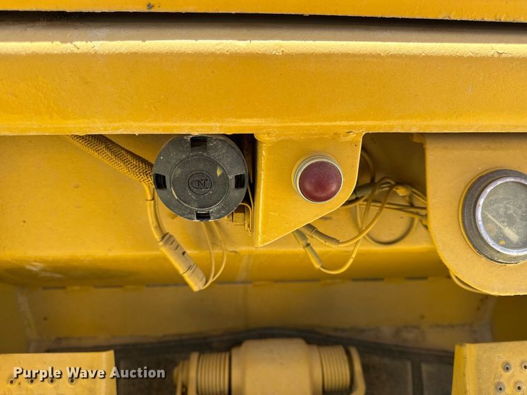 image for item DV4031 1987 Caterpillar 963B  track loader