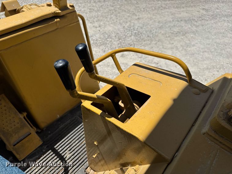 image for item DV4031 1987 Caterpillar 963B  track loader