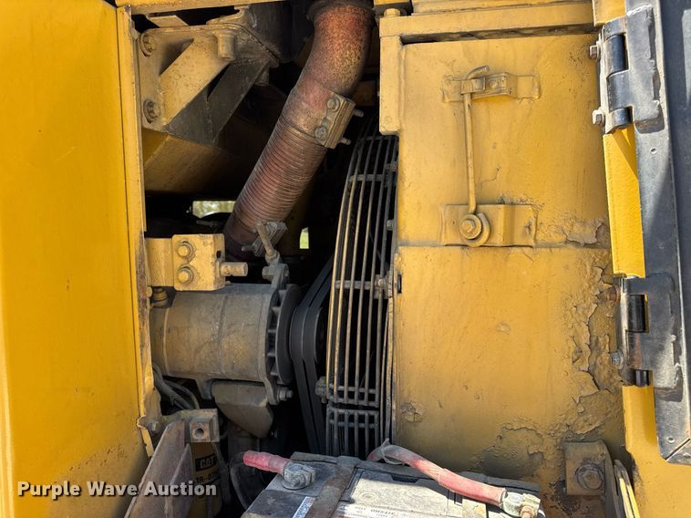 image for item DV4031 1987 Caterpillar 963B  track loader