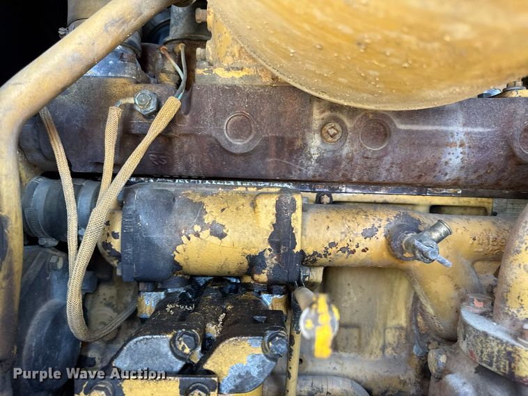 image for item DV4031 1987 Caterpillar 963B  track loader