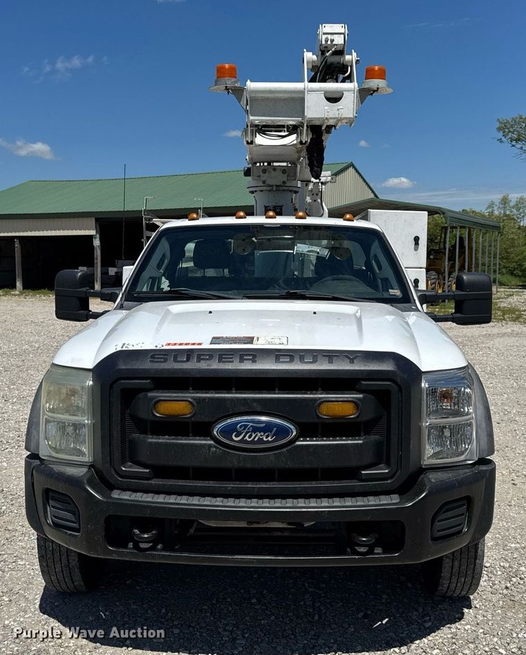 image for item DV4032 2011 Ford F450 Super Duty XL bucket truck