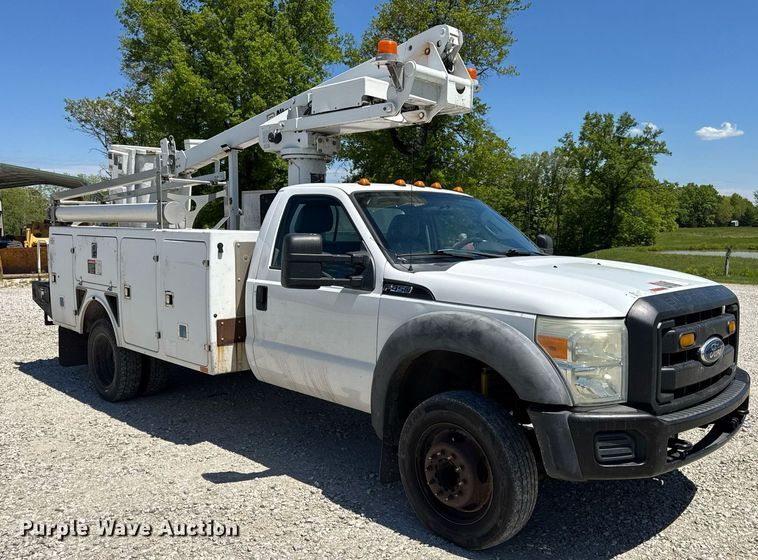 image for item DV4032 2011 Ford F450 Super Duty XL bucket truck