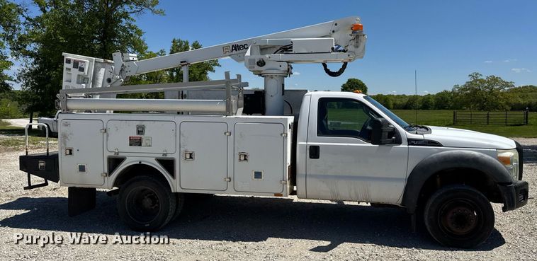 image for item DV4032 2011 Ford F450 Super Duty XL bucket truck