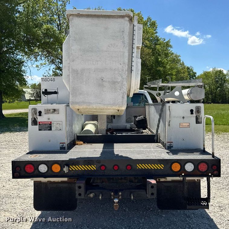 image for item DV4032 2011 Ford F450 Super Duty XL bucket truck