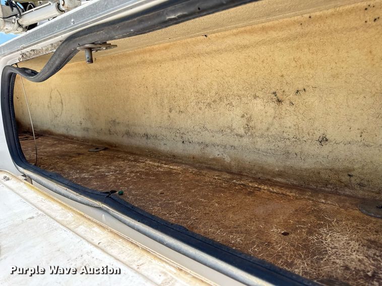 image for item DV4032 2011 Ford F450 Super Duty XL bucket truck