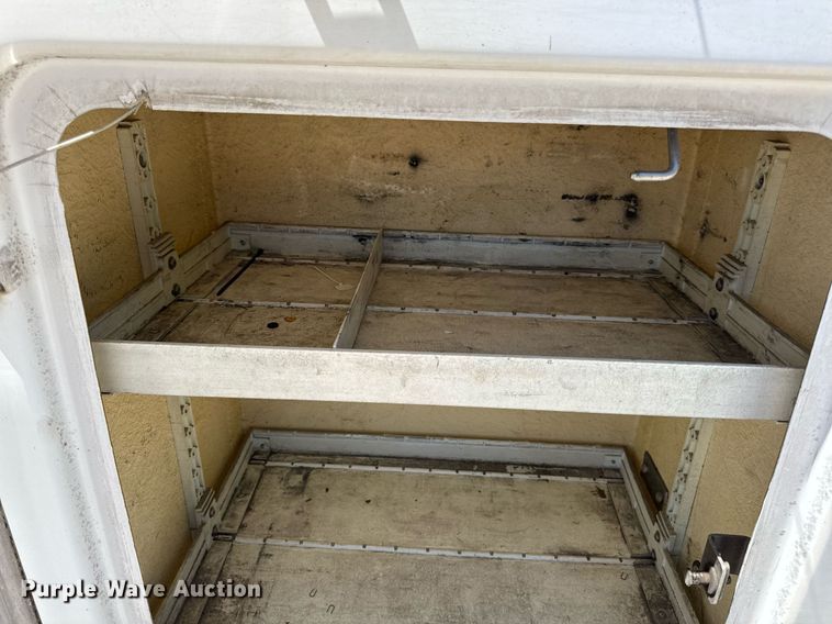 image for item DV4032 2011 Ford F450 Super Duty XL bucket truck