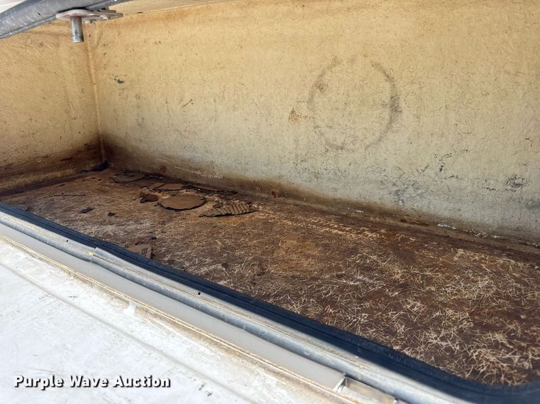 image for item DV4032 2011 Ford F450 Super Duty XL bucket truck