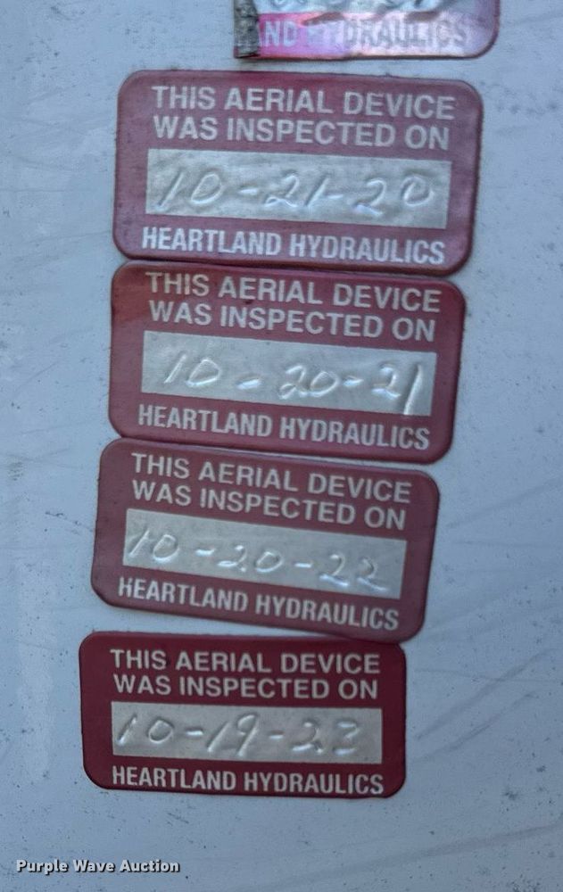 image for item DV4032 2011 Ford F450 Super Duty XL bucket truck