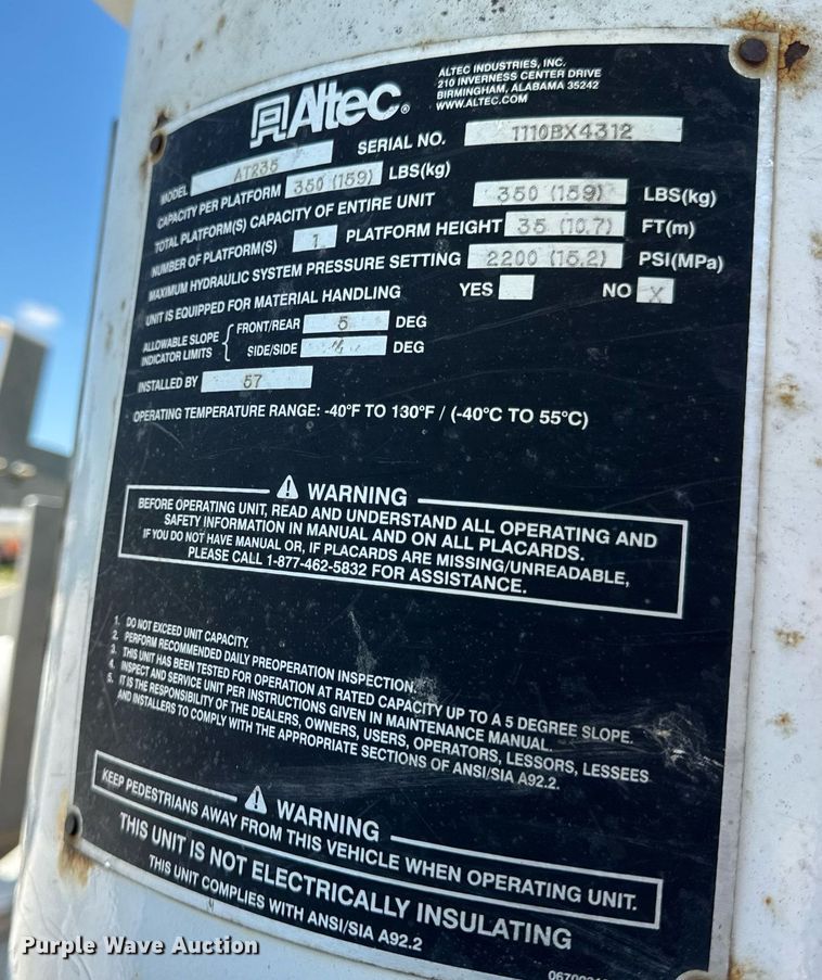 image for item DV4032 2011 Ford F450 Super Duty XL bucket truck