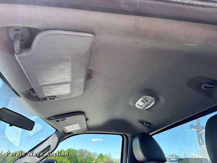 image for item DV4032 2011 Ford F450 Super Duty XL bucket truck