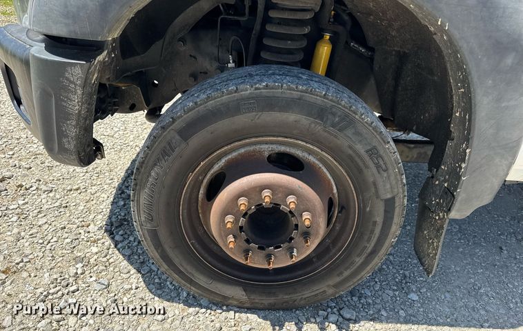 image for item DV4032 2011 Ford F450 Super Duty XL bucket truck