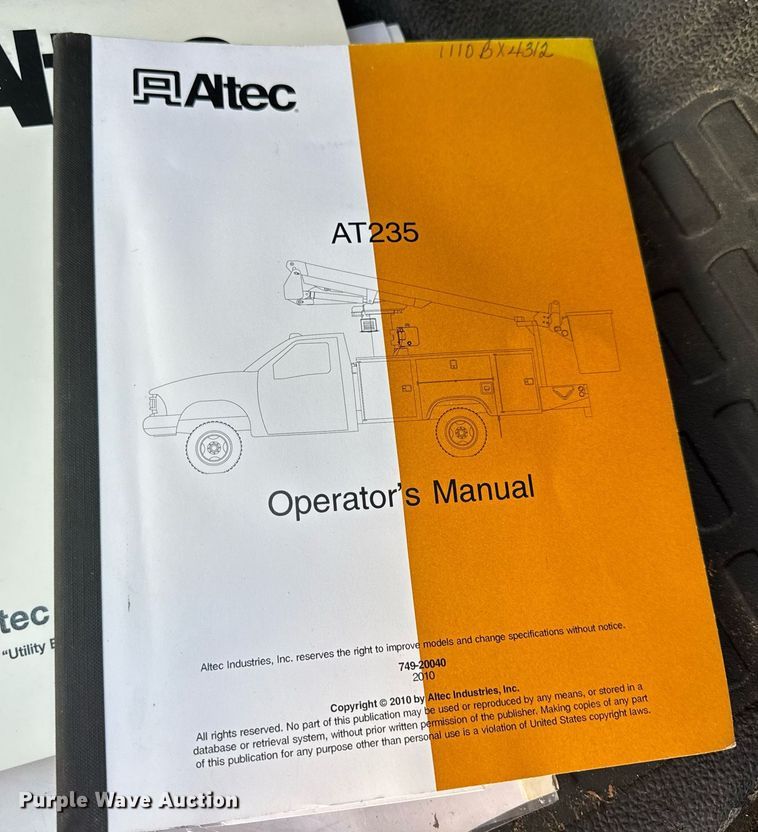 image for item DV4032 2011 Ford F450 Super Duty XL bucket truck