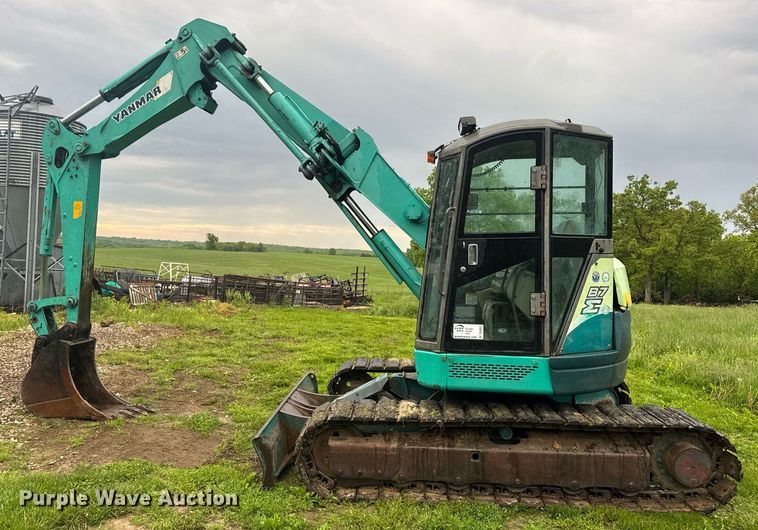 image for item DV4033 Yanmar B7E excavator